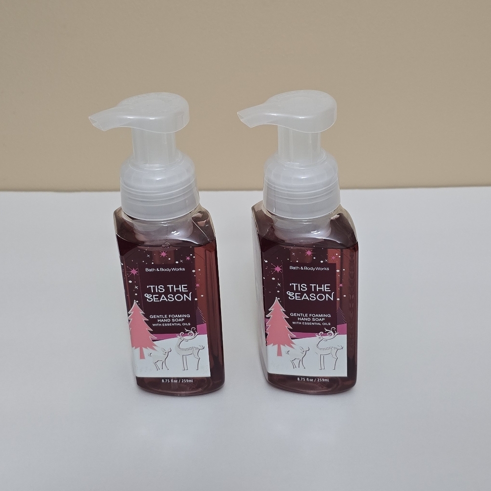 2 Bath & Body Works 'Tis The Season Foaming Hand Soap